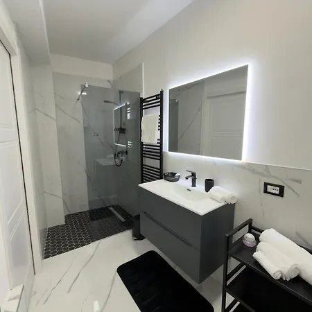 Castellana Design - Historic Center Apartmán *